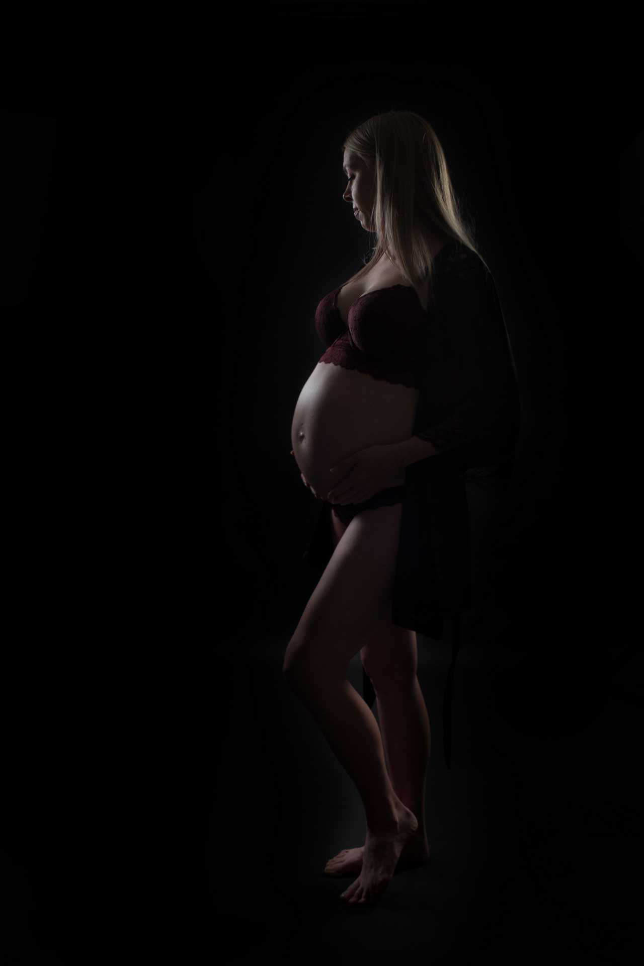 Smukke gravidbilleder i Odense - Lad mig fange din graviditet i en uforglemmelig fotosession