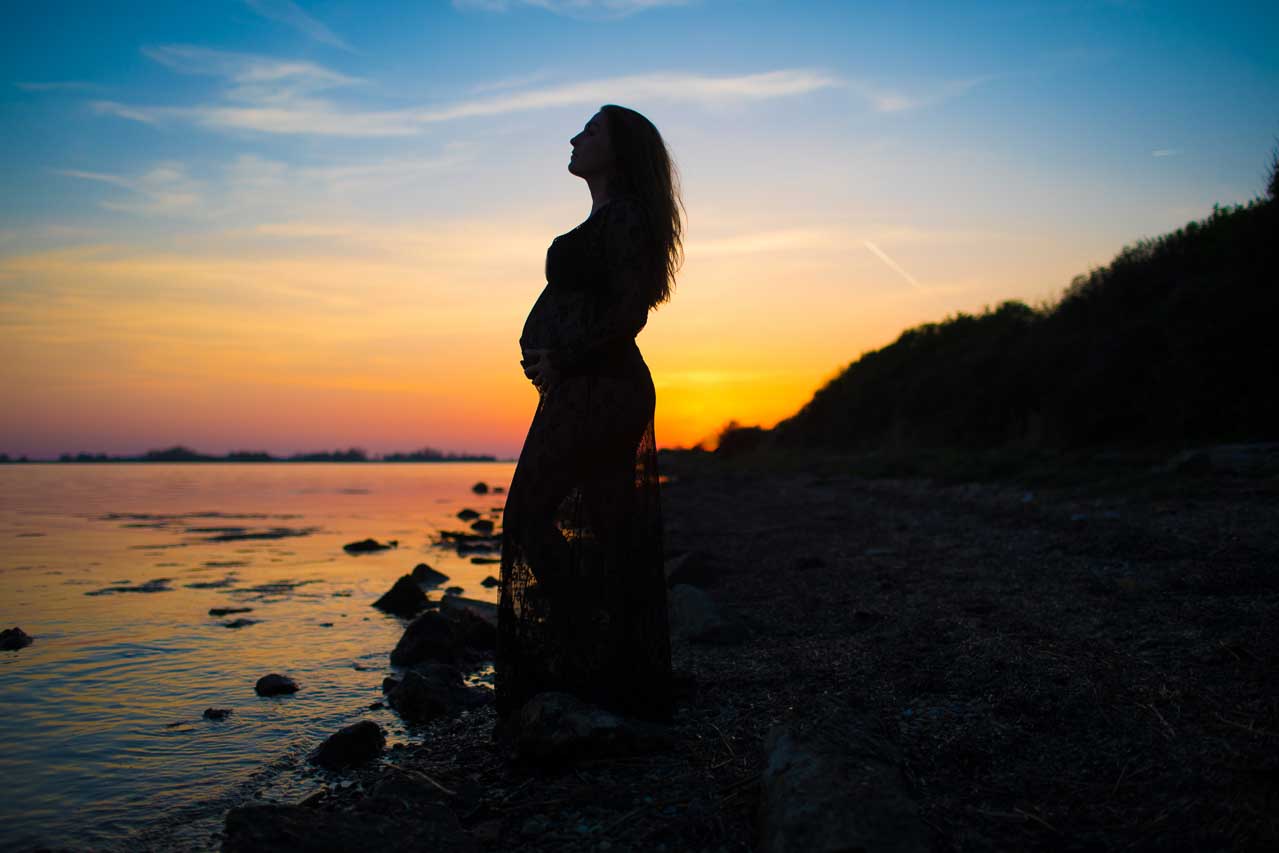 Graviditetsfotografering i Odense - fang det specielle øjeblik